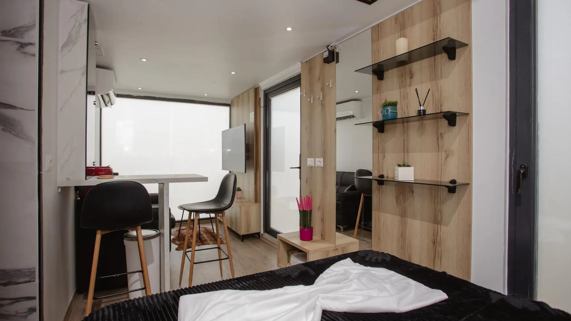 446 Tiny House Shiroke Villa 0*, Shiroka